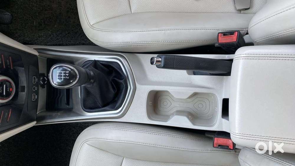 Mahindra Xuv300 W8 Option, 2019, Petrol