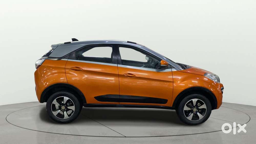 Tata Nexon 1.2 Revotron Xza Plus Dualtone, 2018, Petrol