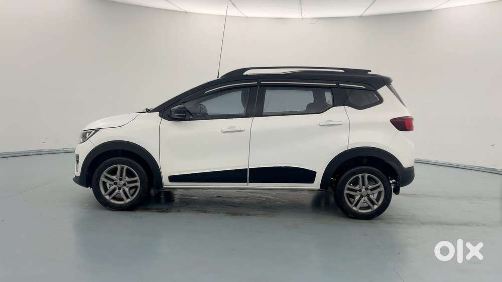 Renault Triber 1.0 Rxz Dual Tone, 2022, Petrol