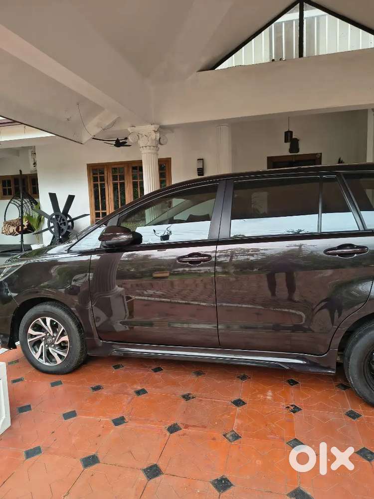 Toyota Innova Crysta 2022 Diesel 37000 Km Driven