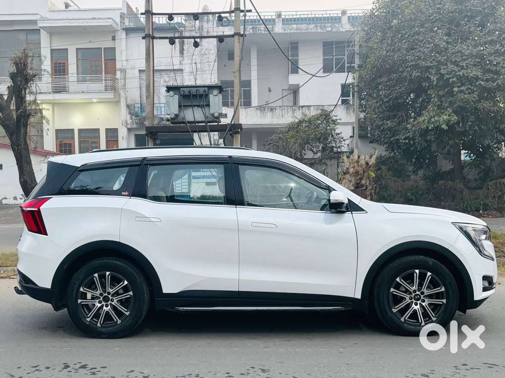 Mahindra Xuv700 Ax7l 6 Str At, 2023, Diesel