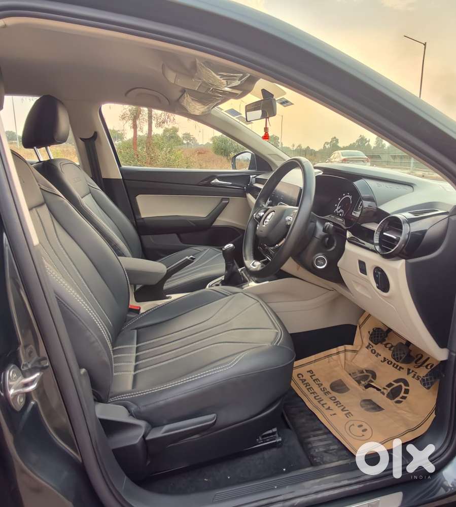 Skoda Slavia 1.0 Ambition Tsi, 2023, Petrol