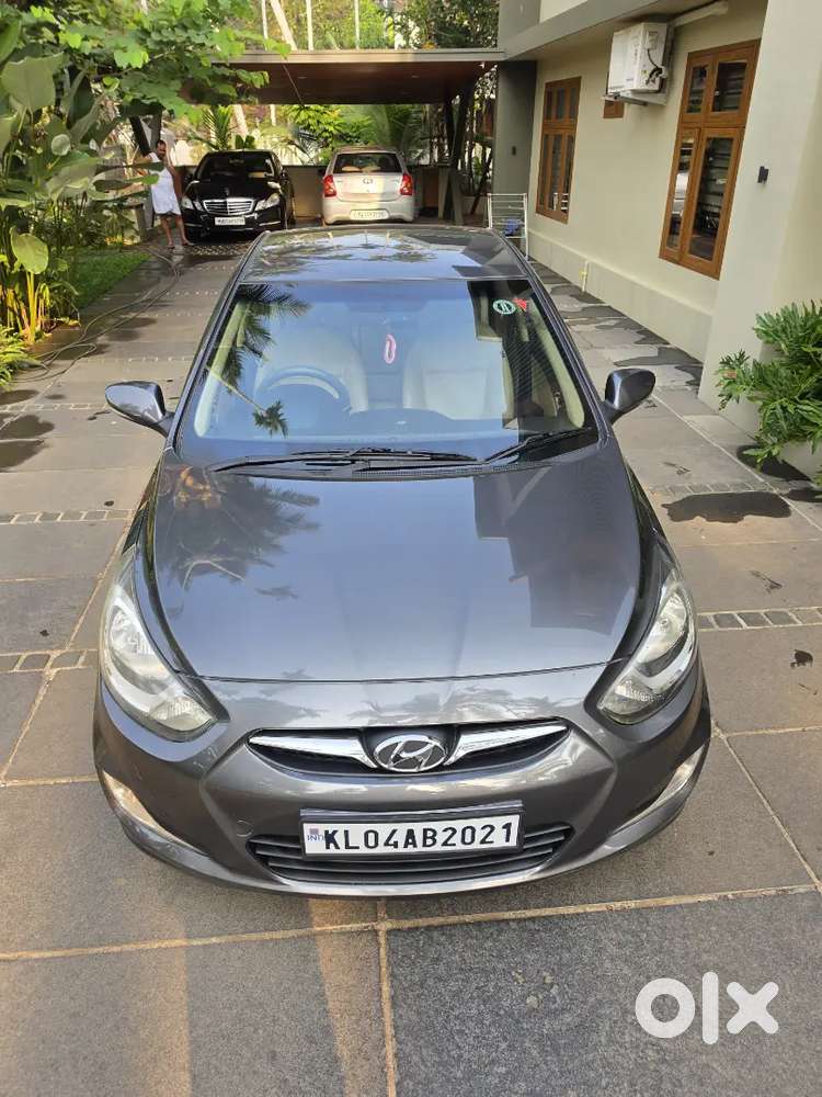 Hyundai Fluidic Verna Automatic 2011 Petrol 48000 Km Driven