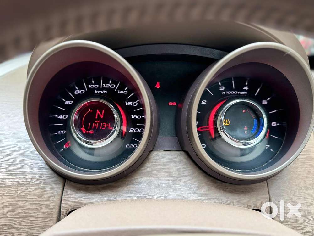 Mahindra Xuv 500 W8 2013