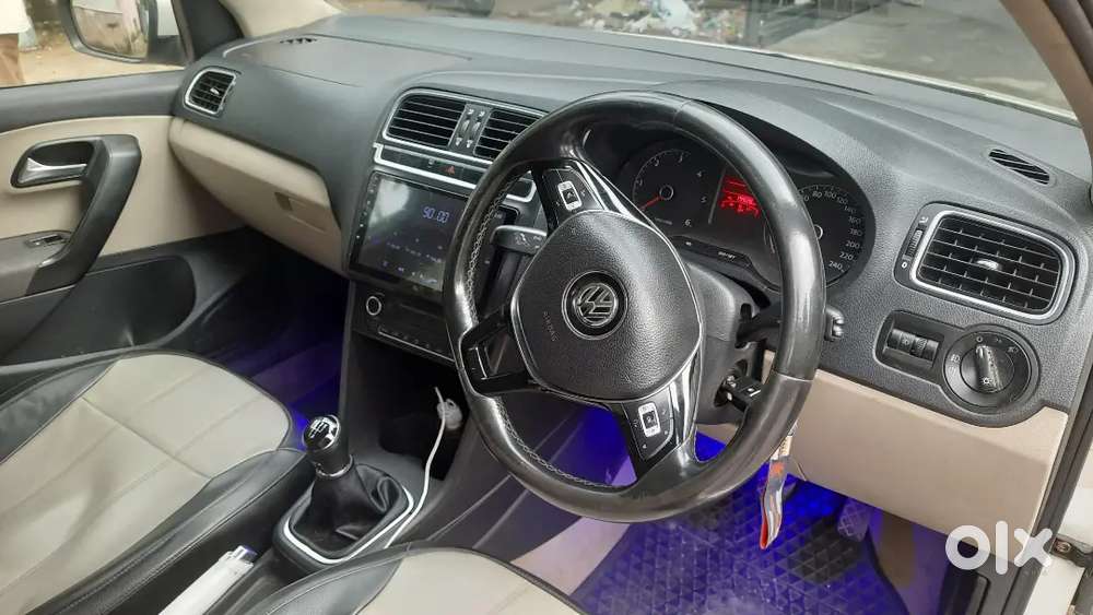 Polo  Full Option Middle   2 Key  New Insurance