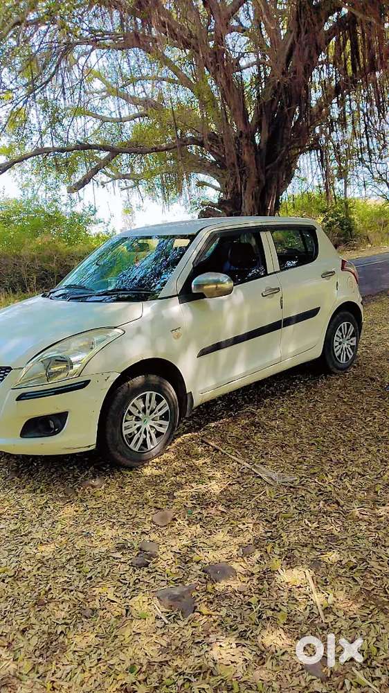 Maruti Suzuki Swift 1.2 Lxi 2013
