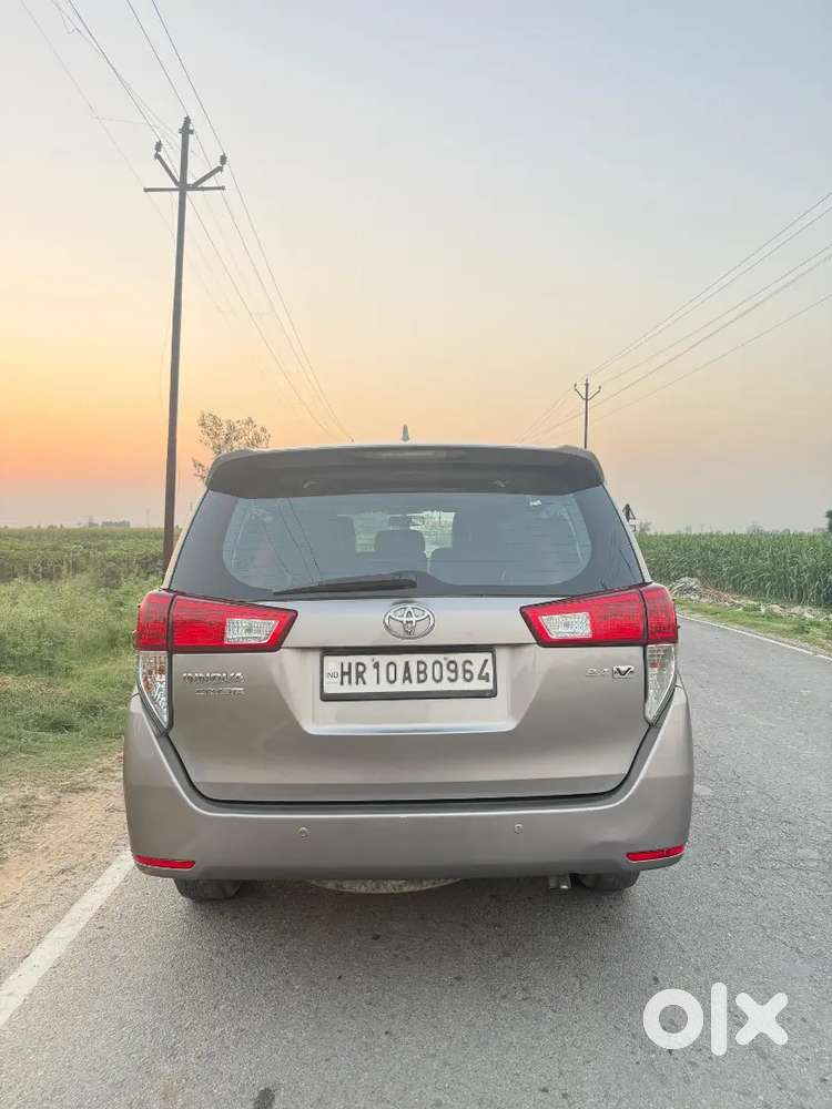 Toyota Innova Crysta 2017 Diesel 190000 Km Driven