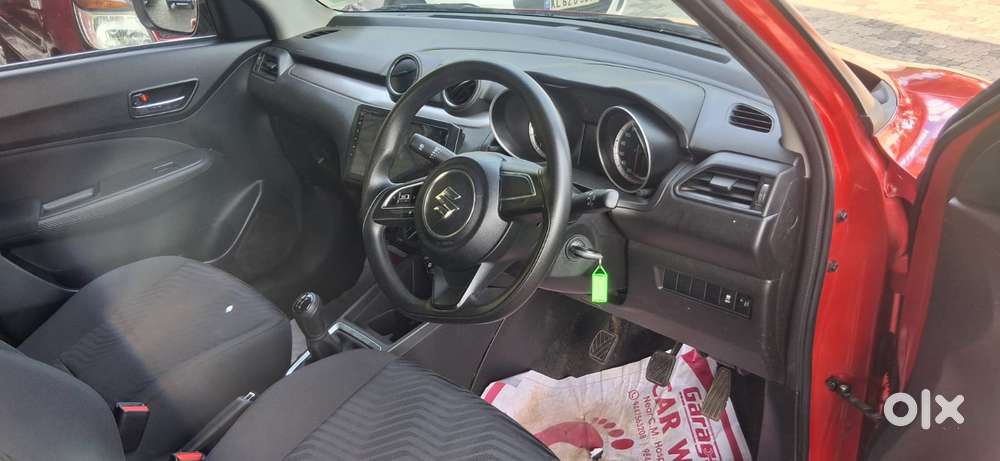 Maruti Suzuki Swift Vxi Optional, 2023, Petrol