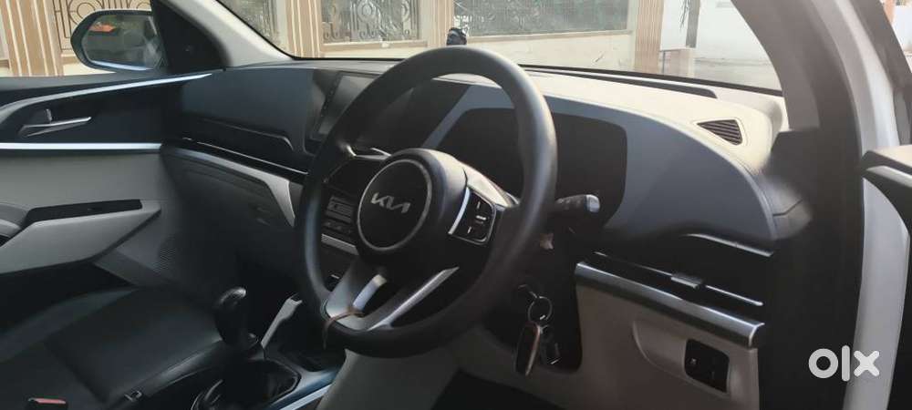 Kia Carens 1.4 Premium 7 Str, 2022, Petrol