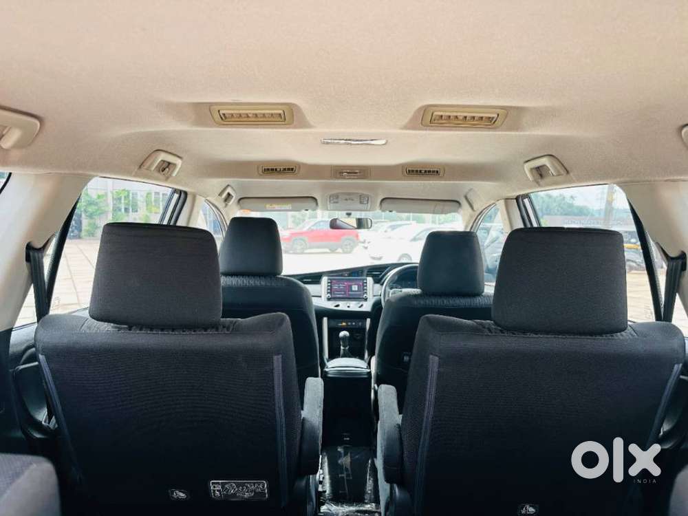 Toyota Innova Crysta 2.4 G Mt 7 Str, 2022, Diesel