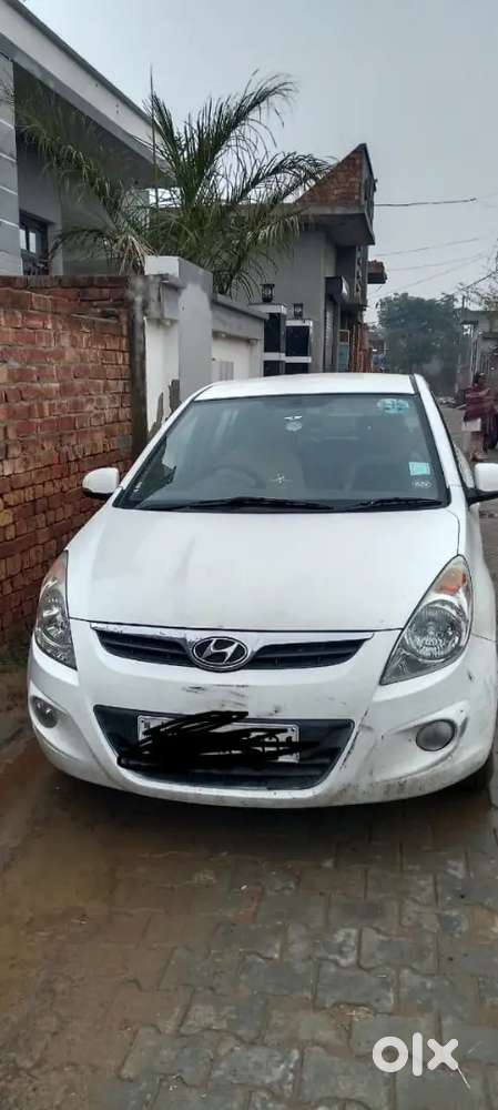 Hyundai I20 Asta 2011 Car, Tak  2031 Passing H