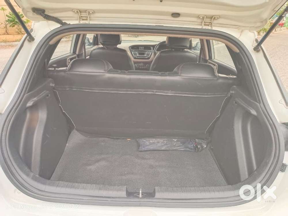 Hyundai I20 Sportz 1.4 Crdi, 2014, Diesel