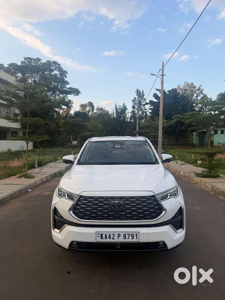 Toyota Innova Hycross 2.0 Zx (o) Hybrid 7 Str, 2026, Petrol