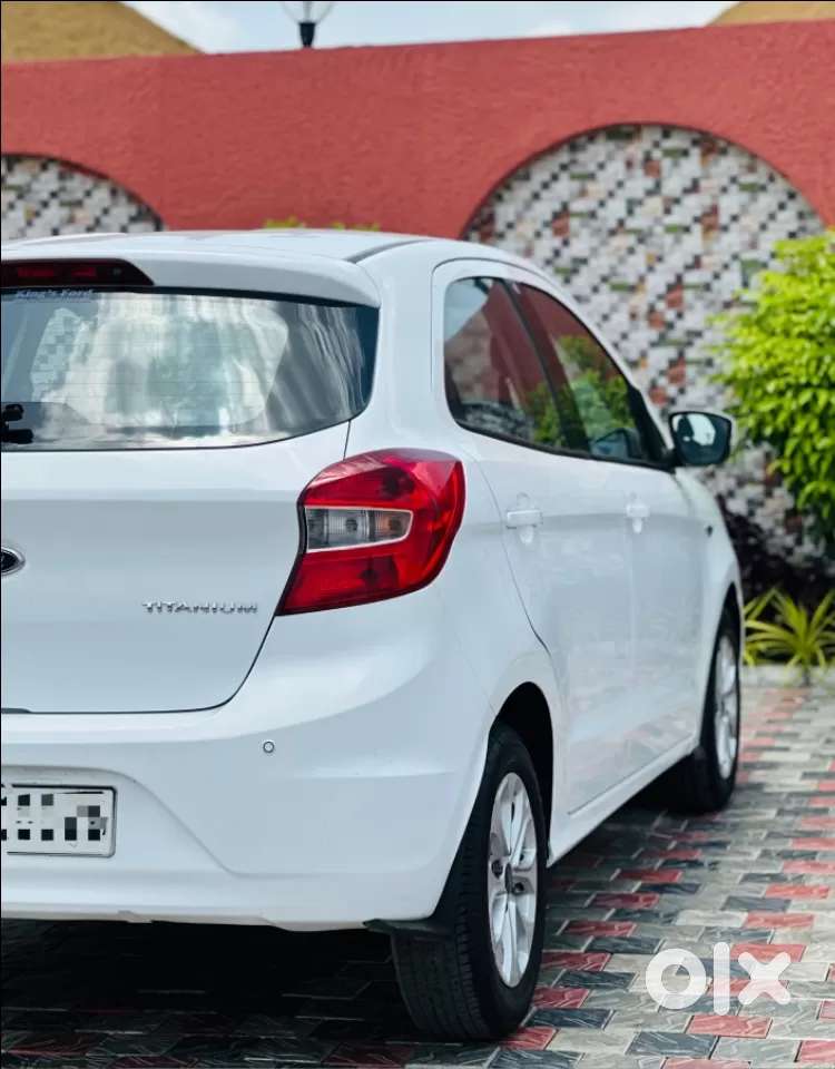 Ford Figo Titanium, 2016, Petrol