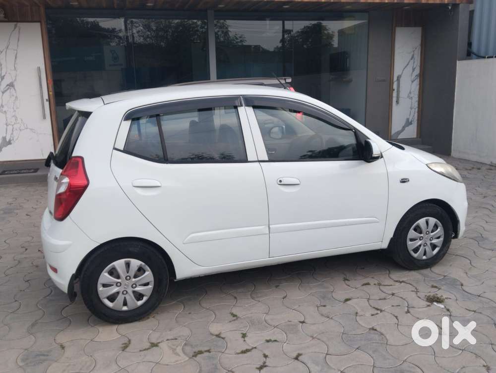 Hyundai I10 Sportz 1.2 Automatic Kappa2, 2012, Petrol