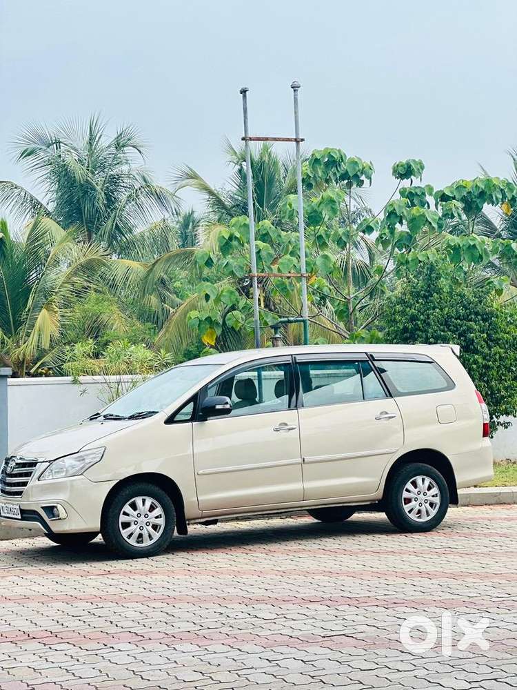 Toyota Innova 2011 V Diesel Well Maintained