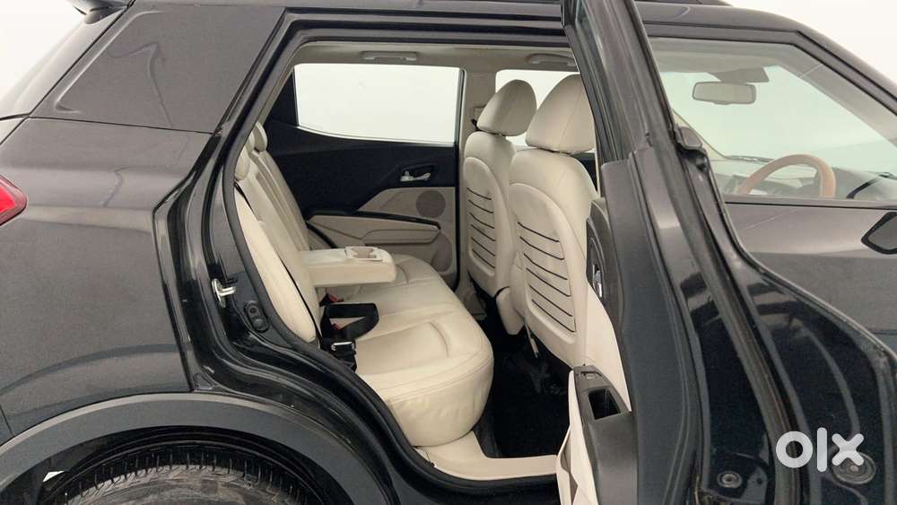 Mahindra Xuv300 W8 Option Diesel, 2021, Diesel