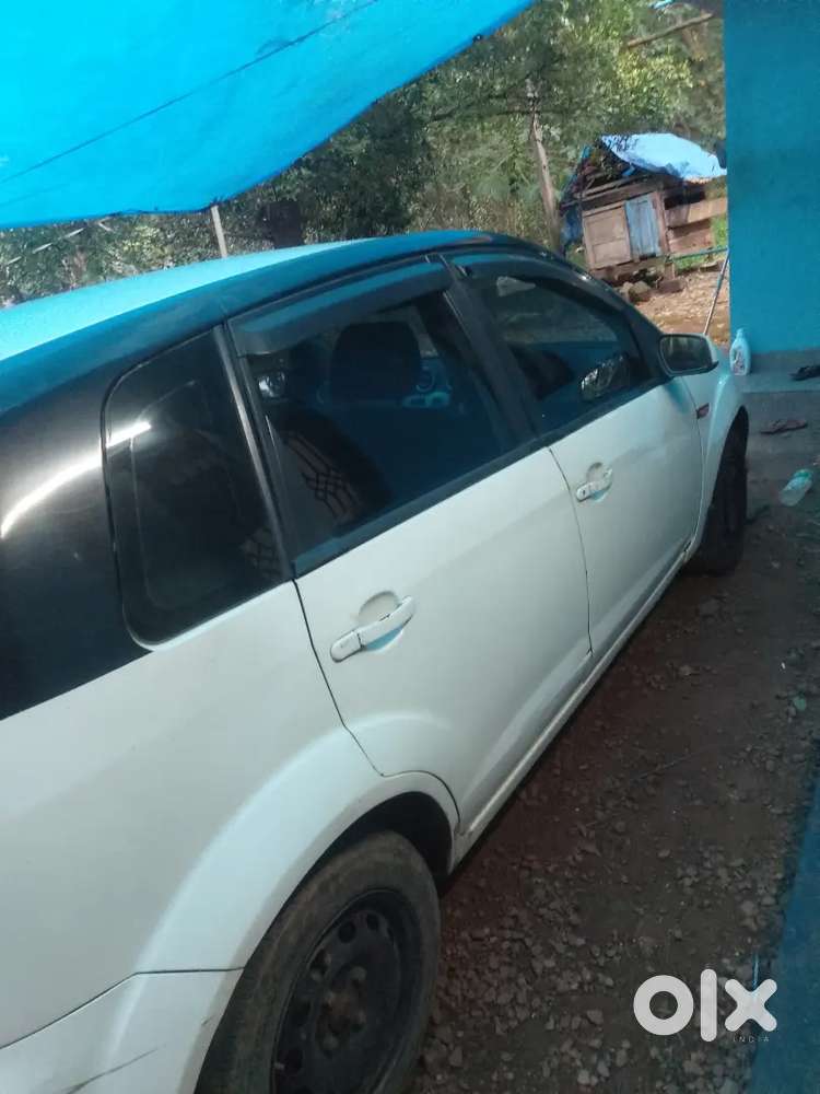 Ford Figo Petrol 2012