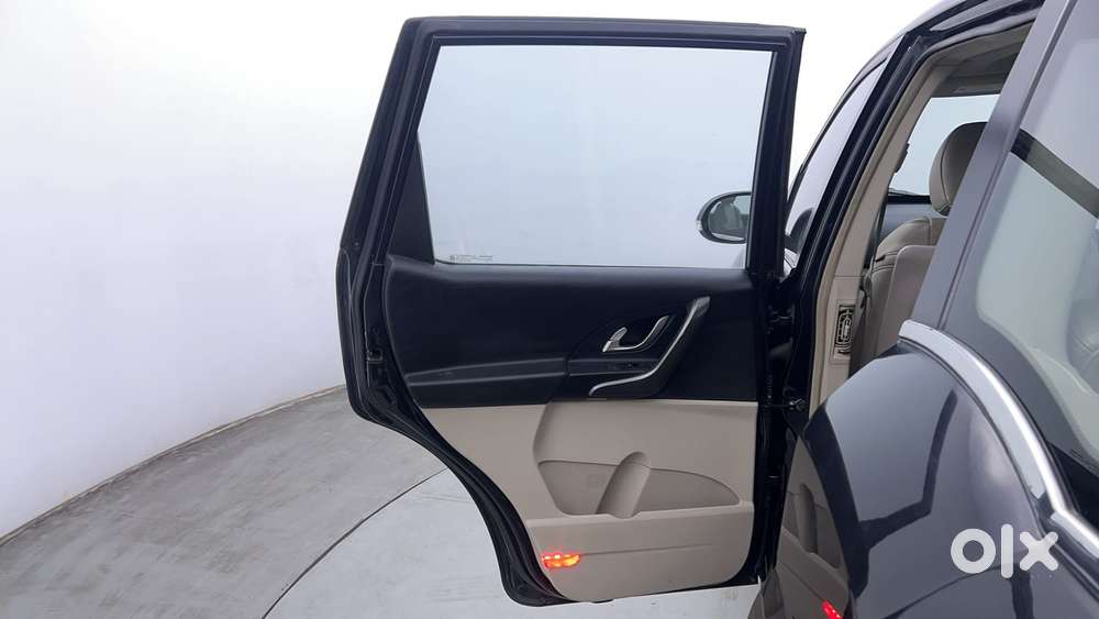 Mahindra Xuv500 2.2 W10, 2016, Diesel