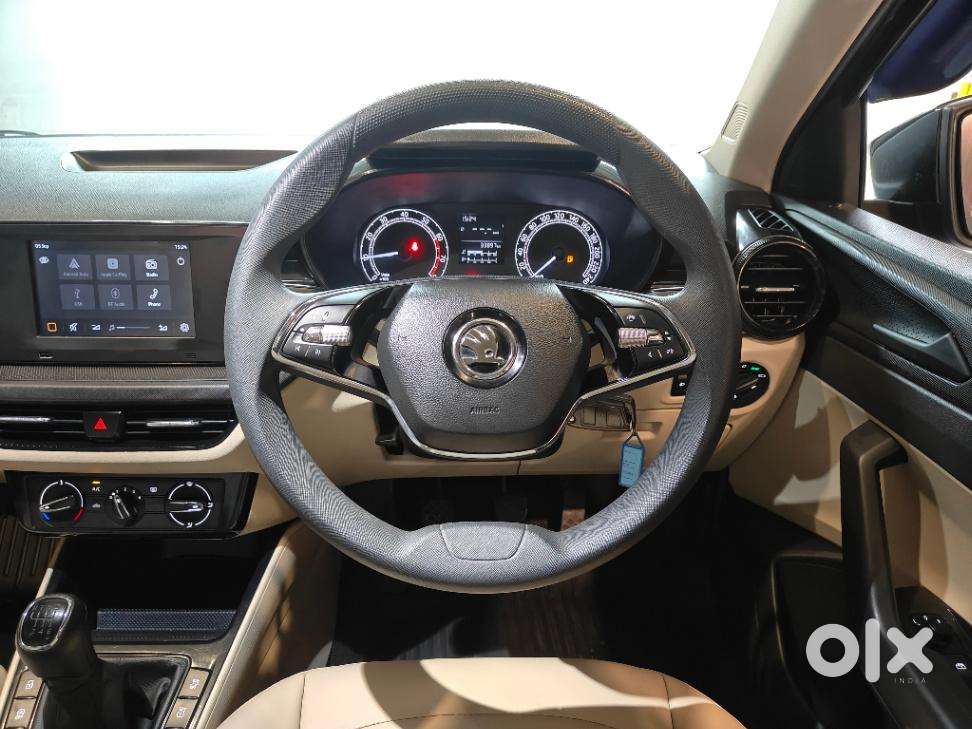 Skoda Slavia 1.0 Active Tsi, 2022, Petrol