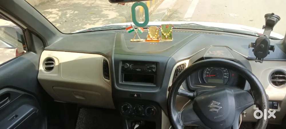 Car Par Lon Nhi Hai