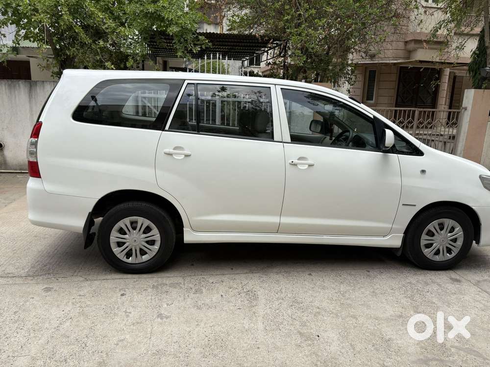 Toyota Innova 2.5 G (diesel) 8 Seater, 2013, Diesel