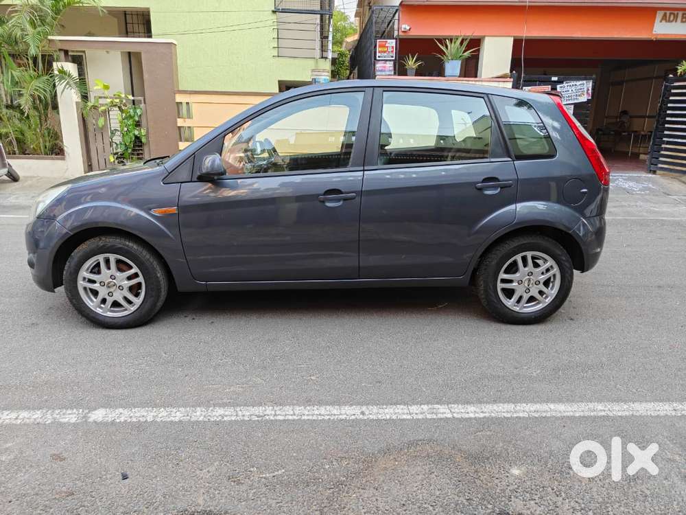Ford Figo 2010-2012 Petrol Titanium, 2011, Petrol