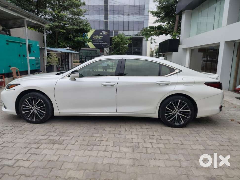 Lexus Es 300h, 2023, Petrol