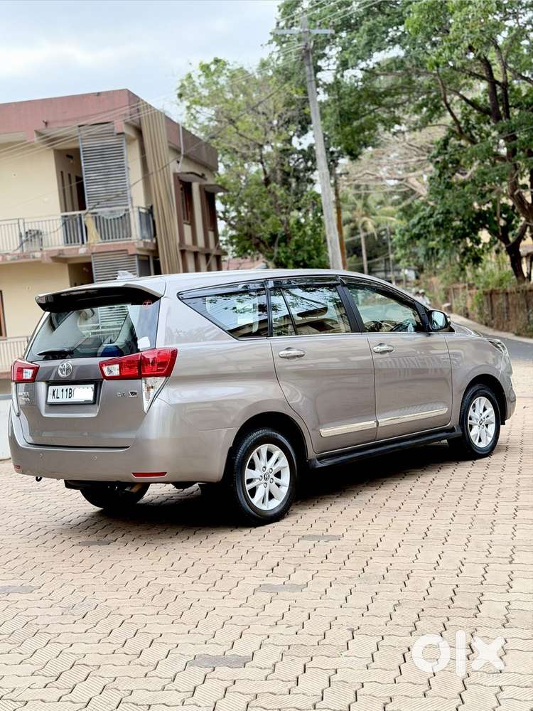 Toyota Innova Crysta 2.4 V, 2017, Diesel