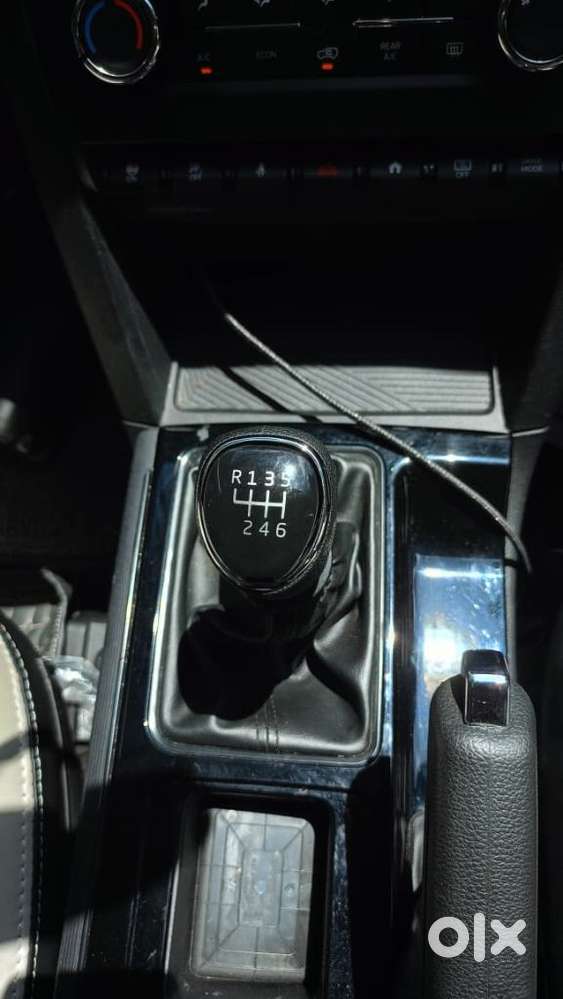 Mahindra Xuv700 2.2 Ax 5 Diesel Mt 7 Str, 2025, Diesel