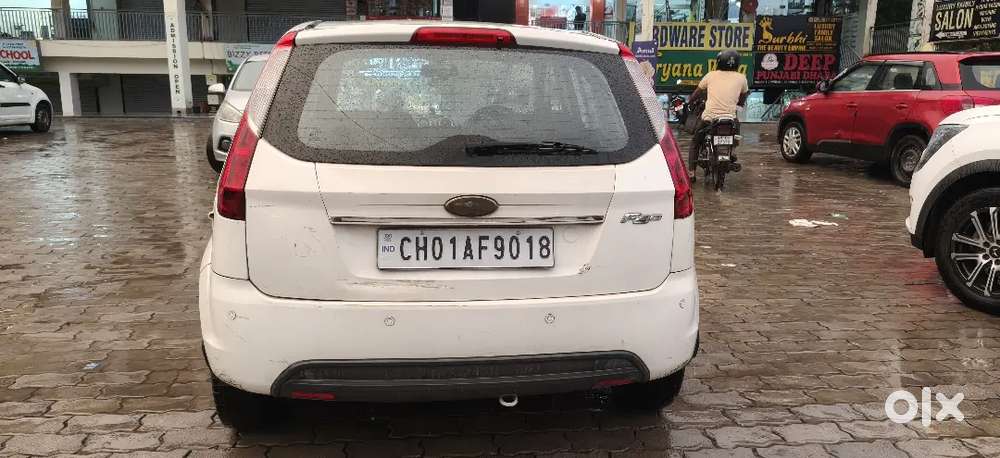 Ford Figo 1.2 Titanium 2010
