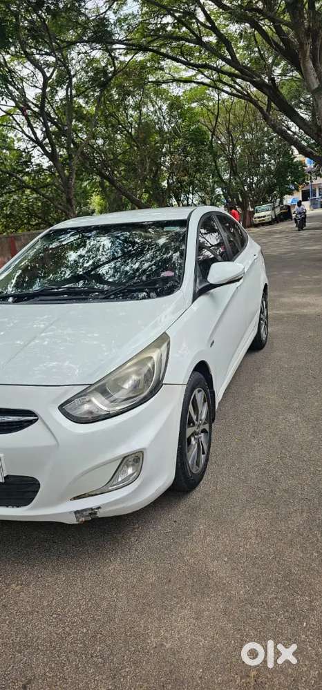 Hyundai Verna 1.6 Sx 2011
