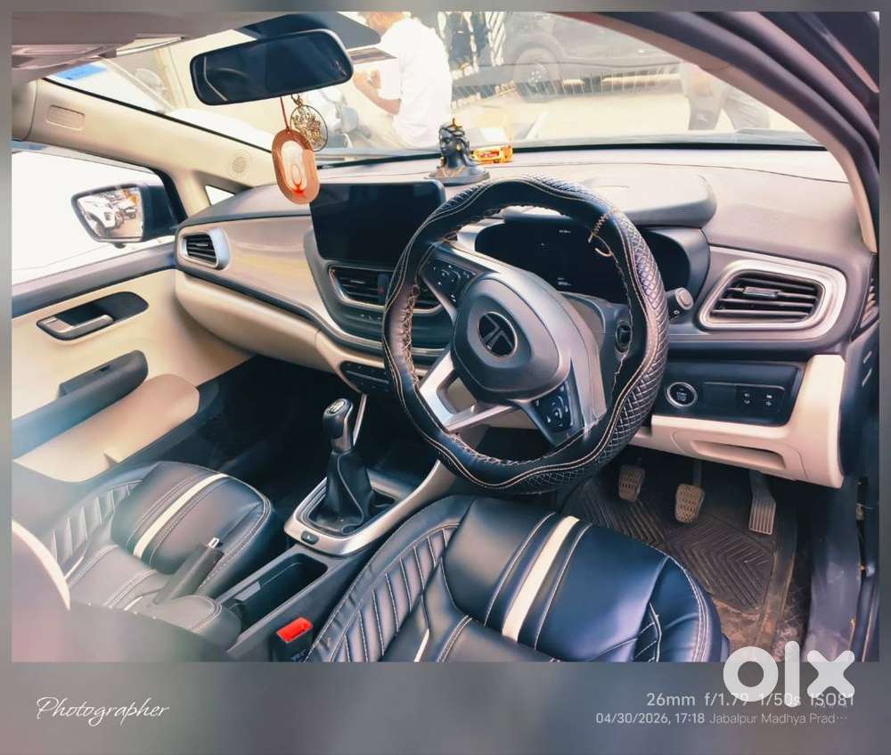 Tata Altroz 2025 Petrol 20700 Km Driven