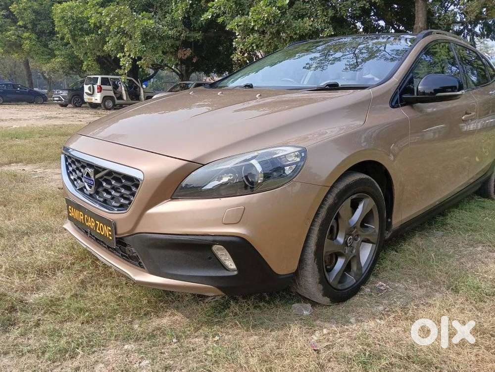 Volvo V40 Cross Country D3 Inscription, 2015, Diesel