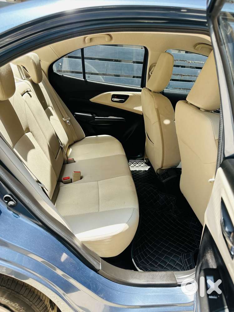 Maruti Suzuki Dzire Vxi Ags, 2025, Petrol