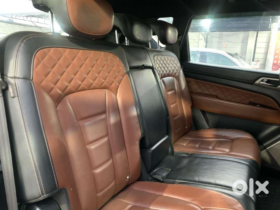 Mahindra Alturas G4 4wd At, 2019, Diesel