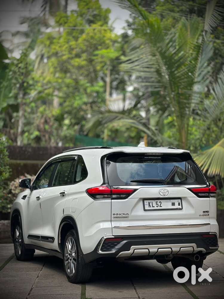Toyota Innova Hycross 2.0 Zx (o) Hybrid 7 Str, 2023, Cng & Hybrids