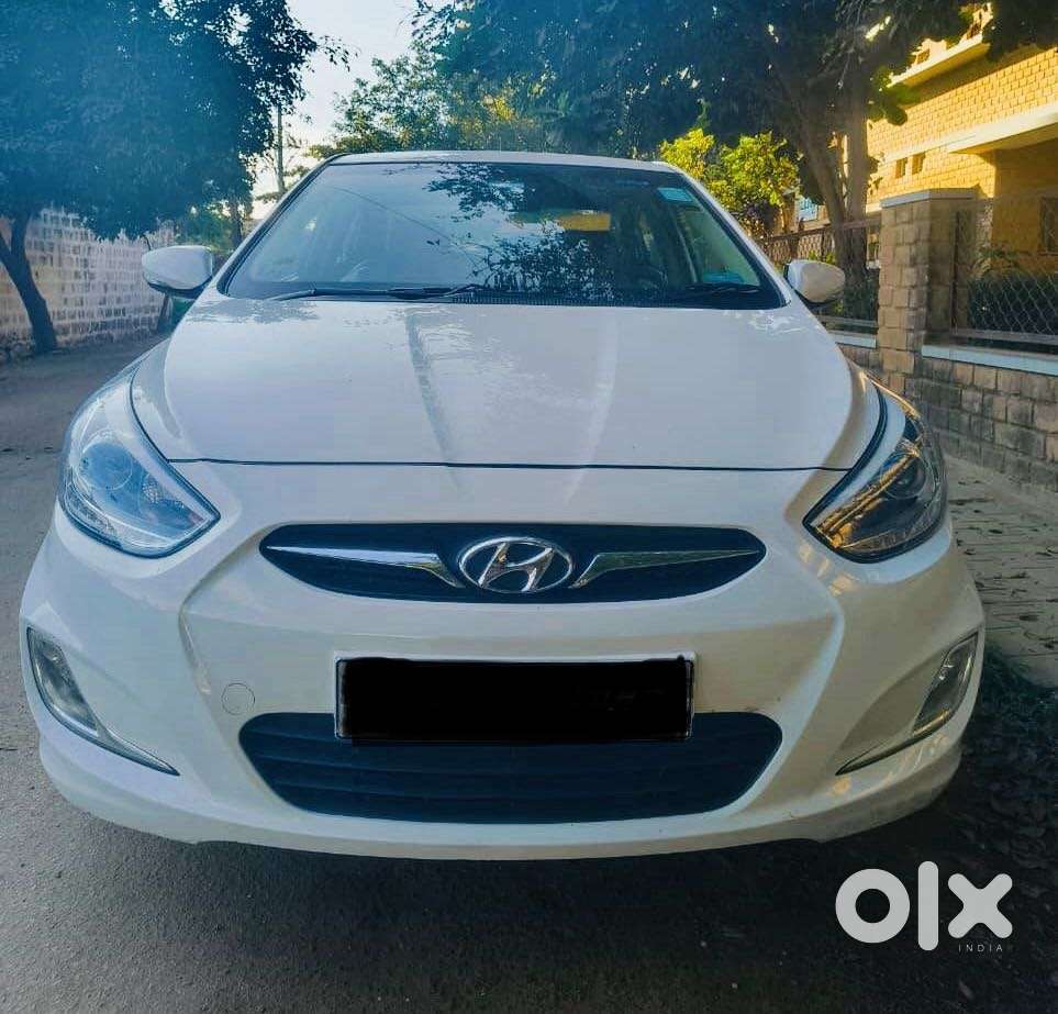 Hyundai Verna 1.6 Sx (o) Vtvt, 2014, Petrol