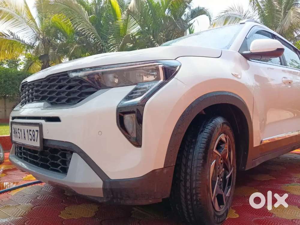 Kia Sonet 2024 October Petrol 10000 Km Driven