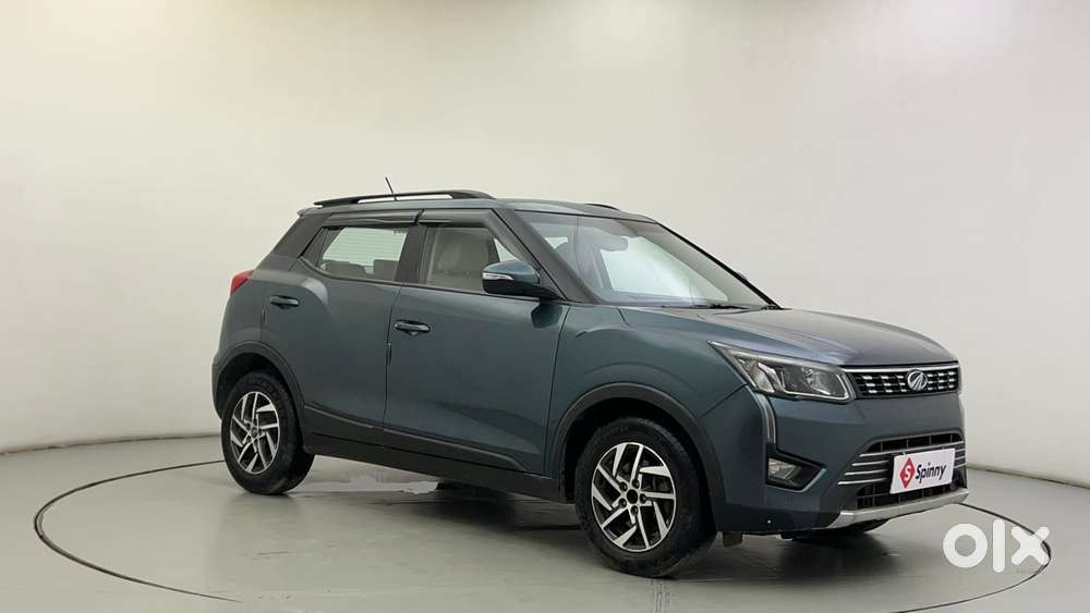 Mahindra Xuv300 1.2 W8 (o) Amt Petrol, 2022, Petrol