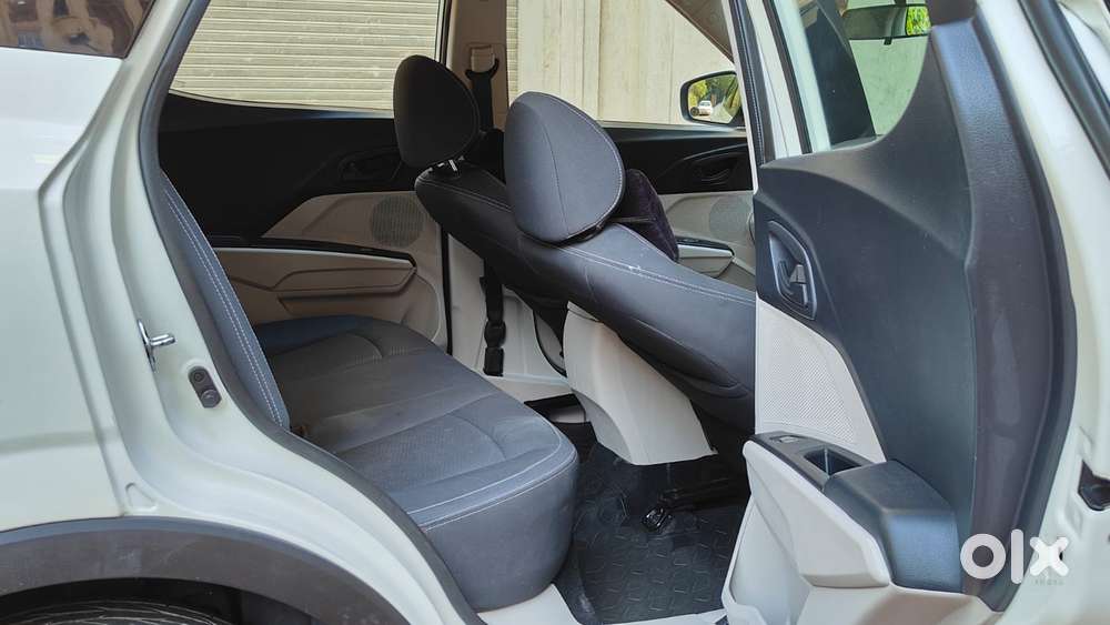 Mahindra Xuv300 W6 Amt Diesel, 2020, Diesel