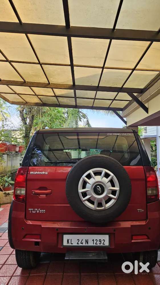 Mahindra Tuv 300 2017