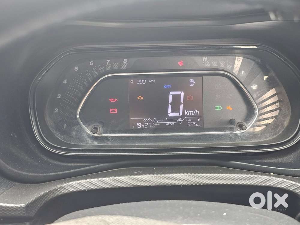 Tata Nexon 1.2 Revotron Xz Plus Hs Dark Edition, 2022, Cng & Hybrids
