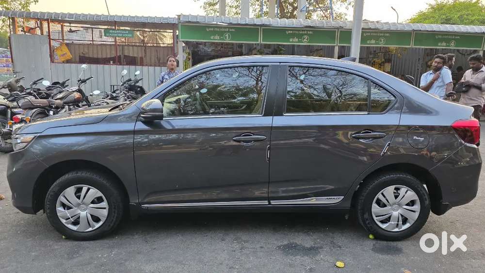 Honda Amaze 2023 Petrol 87500 Km Driven