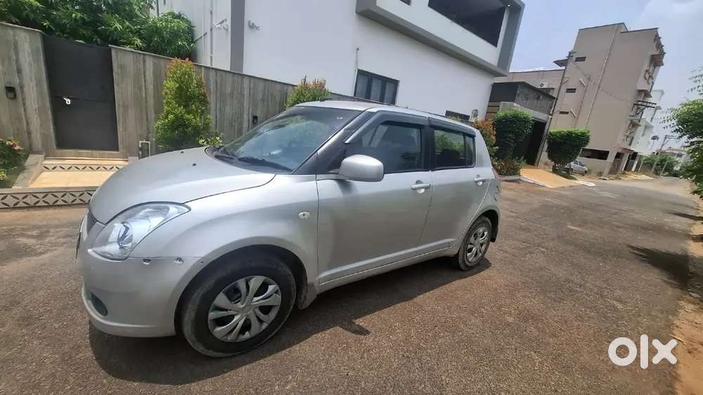 Maruthi Suzuki Swift Vxi