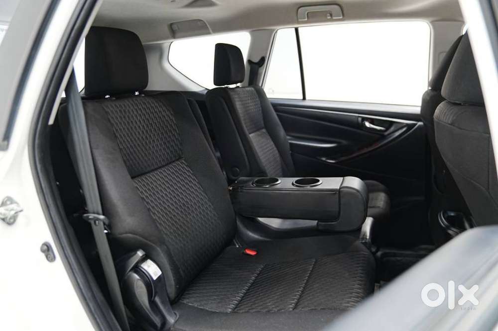 Toyota Innova Crysta 2.4 G Plus Mt 7 Str, 2024, Diesel