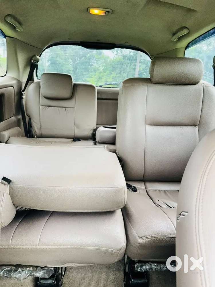 Toyota Innova 2015 Diesel 157000 Km Driven