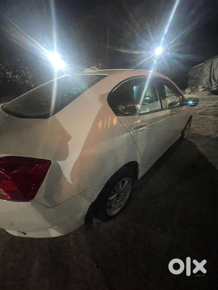 Honda City Ivtec Petrol Plus Cng 2011 White Colour Mint Condition