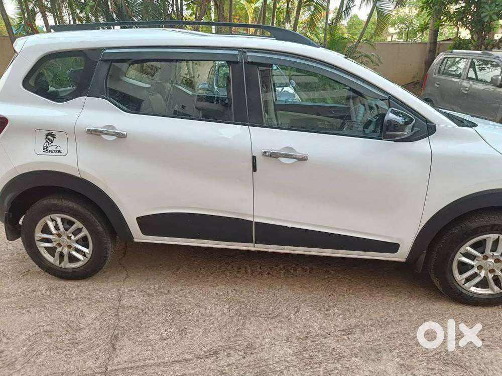 Renault Triber Rxt, 2021, Petrol