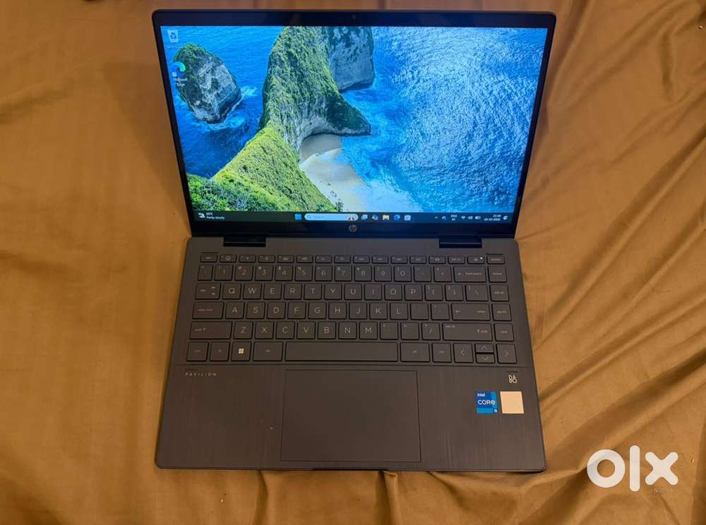 HP pavilion X360 2 in 1 touchscreen laptop 14 inch best condition